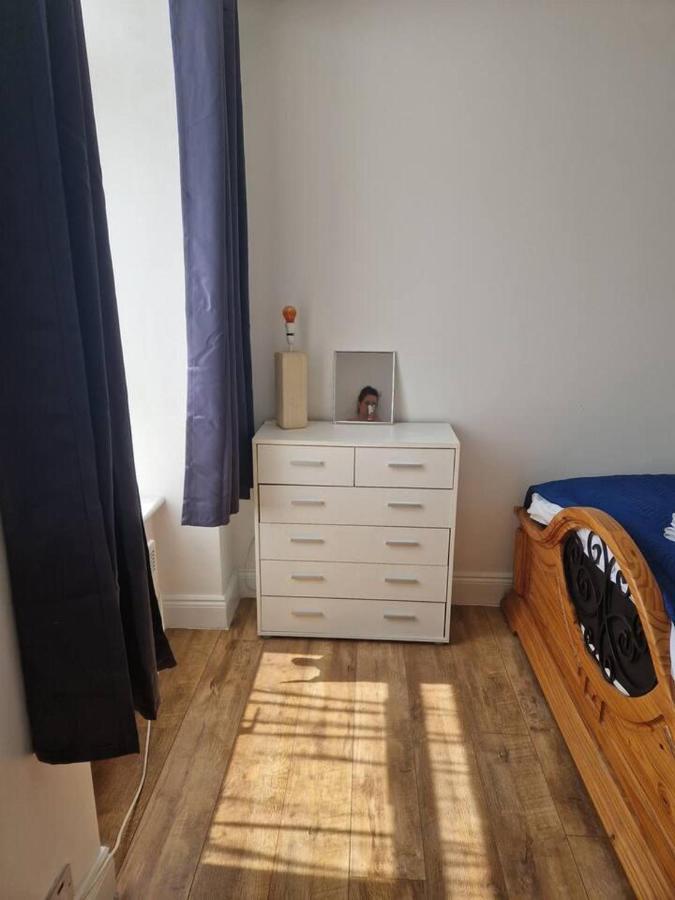 Beautiful 1-Bed Apartment In קורק מראה חיצוני תמונה