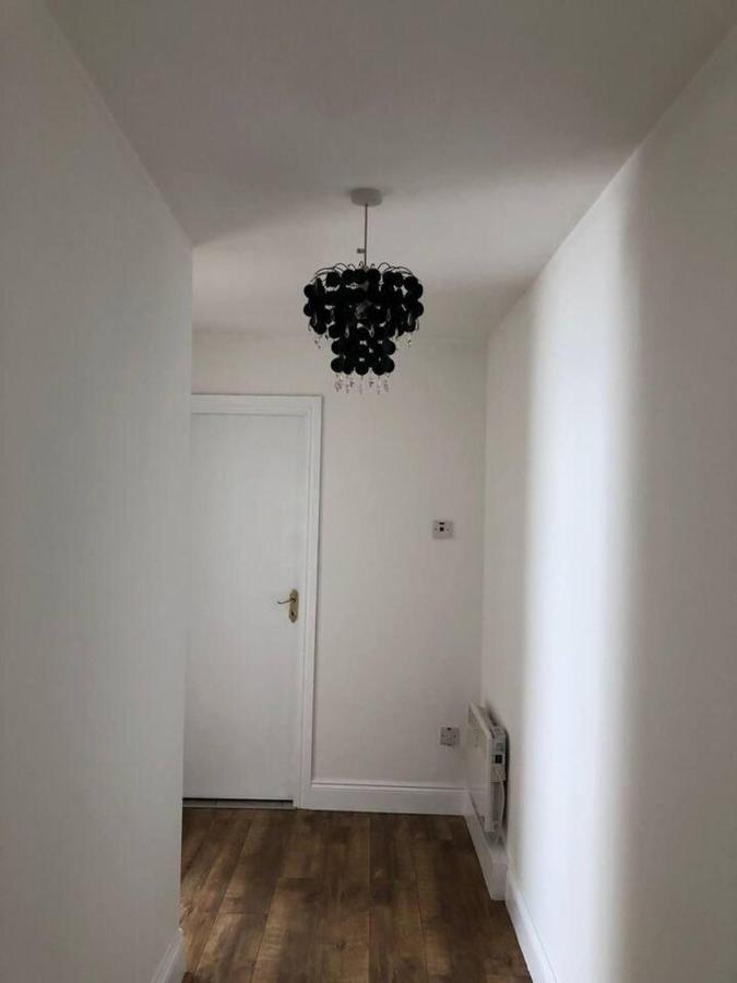 Beautiful 1-Bed Apartment In קורק מראה חיצוני תמונה