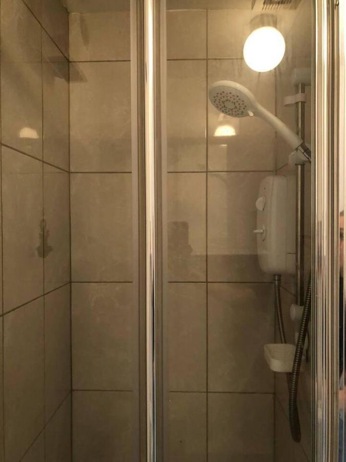 Beautiful 1-Bed Apartment In קורק מראה חיצוני תמונה
