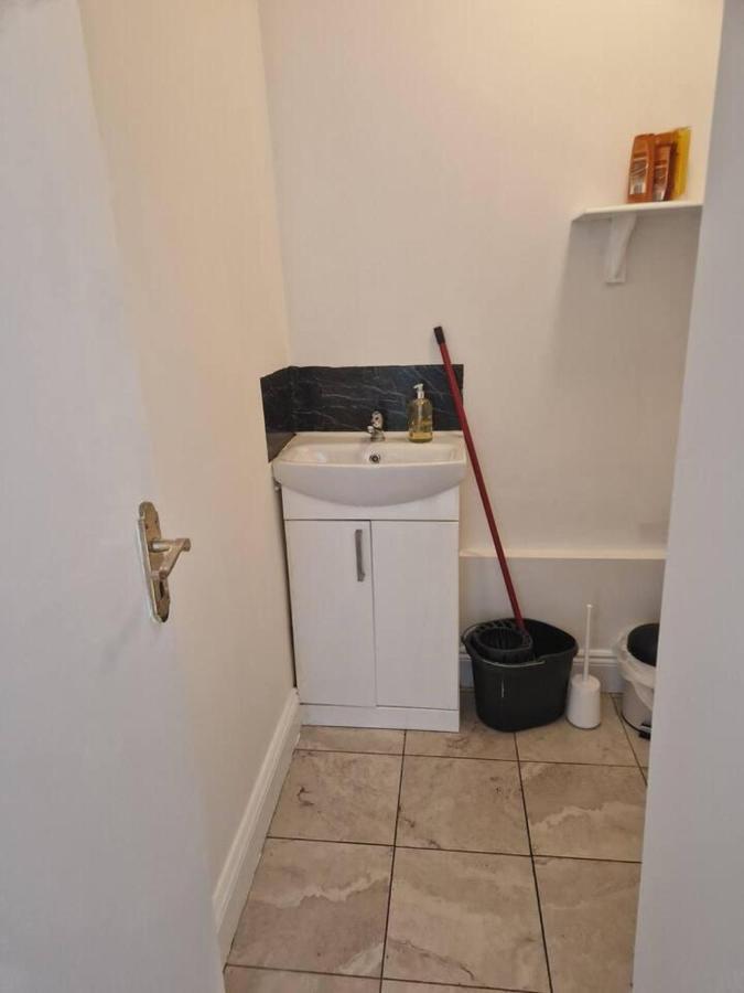 Beautiful 1-Bed Apartment In קורק מראה חיצוני תמונה